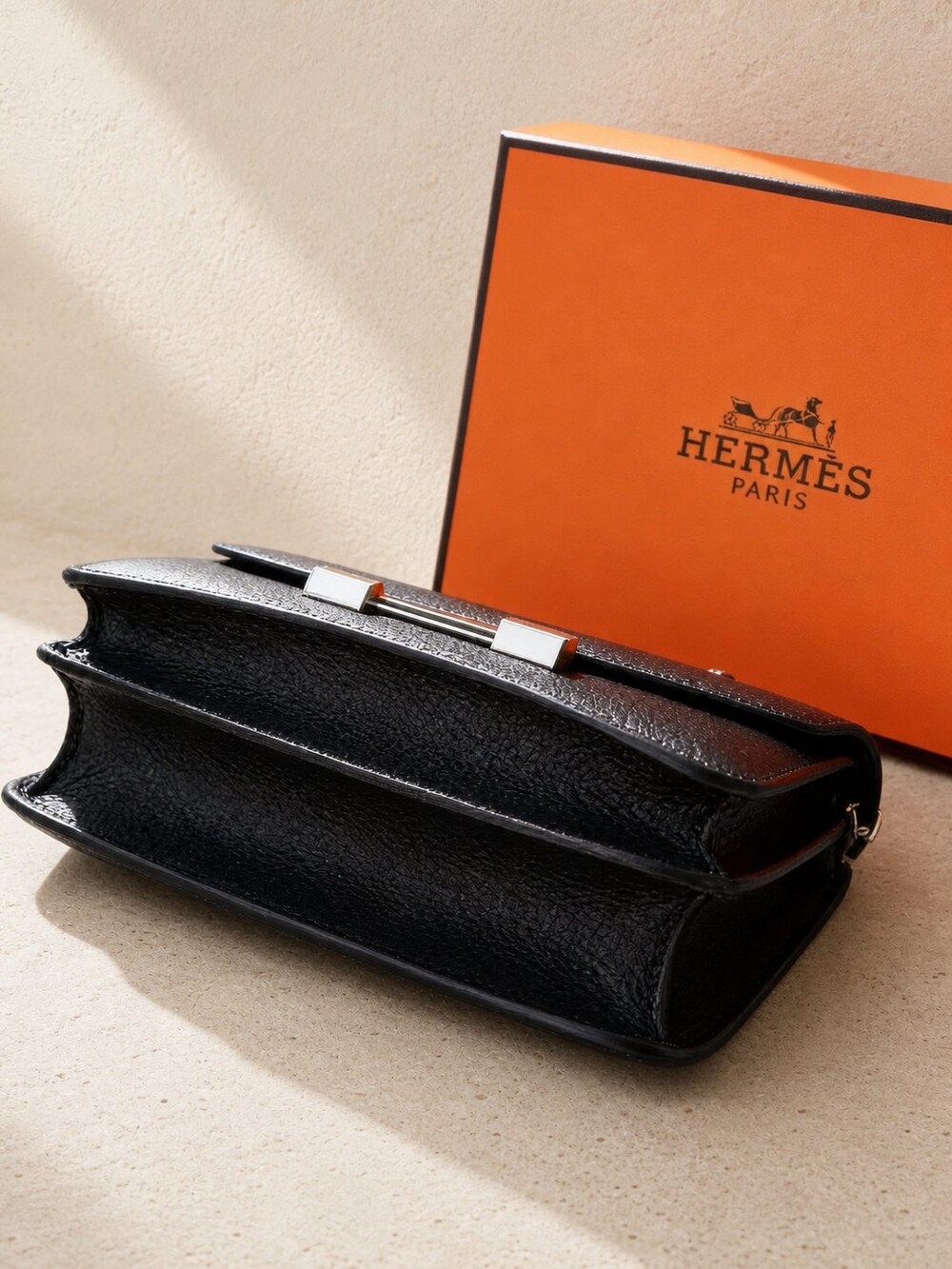 Hermes Palladium Hardware Constance Crossbody in Black Grained Epsom Leather - Picture 2 of 6